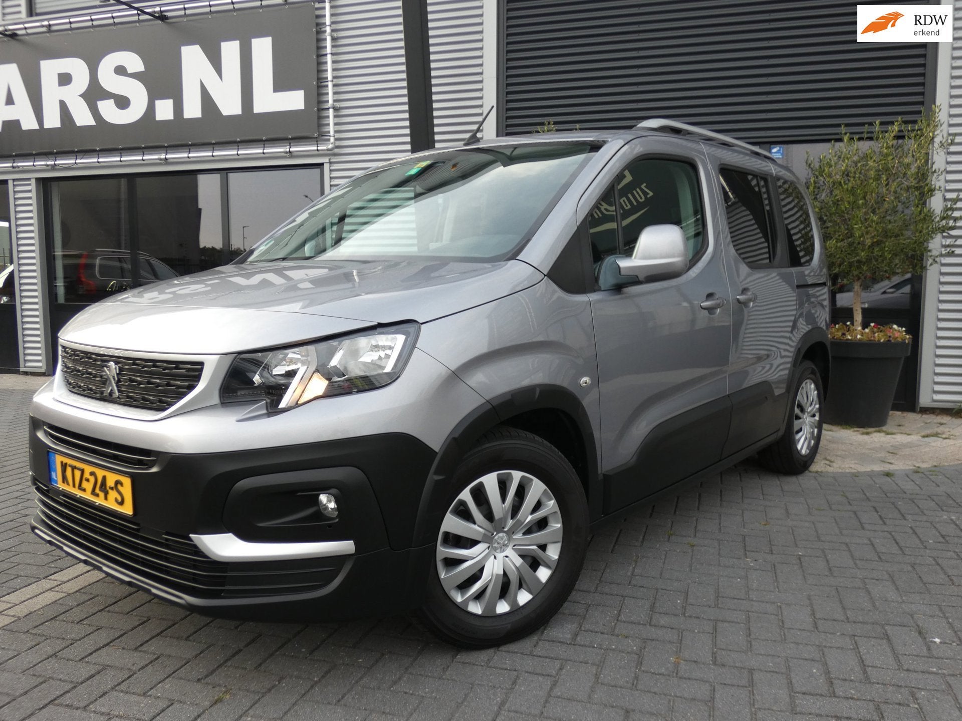 Peugeot RIFTER 1.2 Puretech Active Airco|ELEK. Pakket|Stoelv, Auto's, Voorwielaandrijving, Gebruikt, 1199 cc, 14 km/l