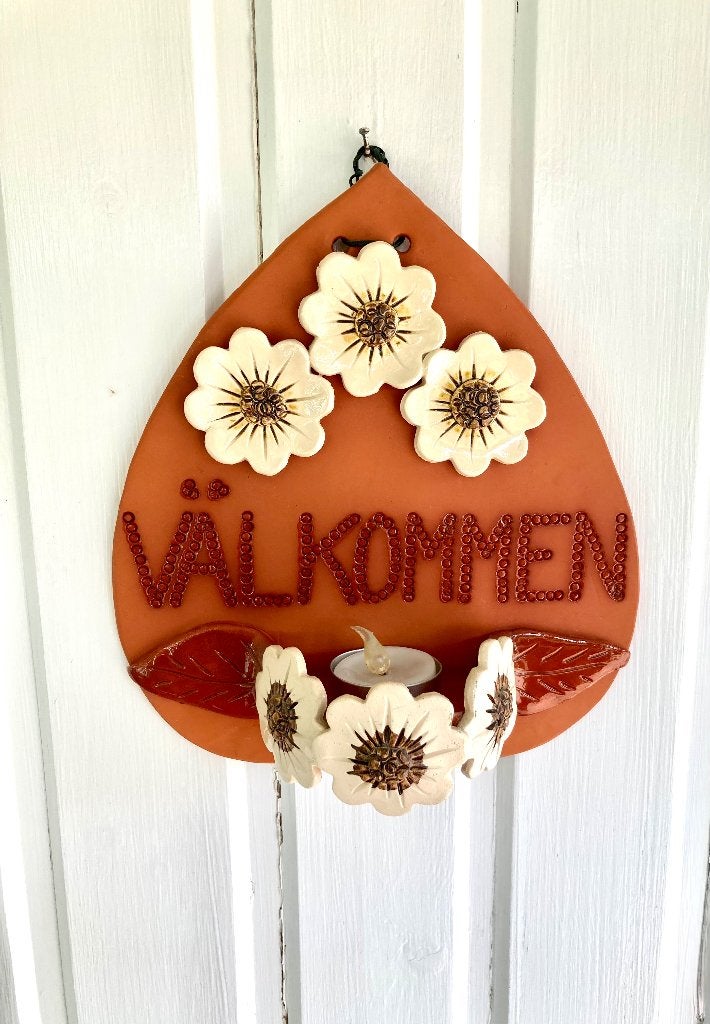 Keramisch welkomstbordje in reliëf uit Karlstad Zweden Nieuw, Ophalen of Verzenden