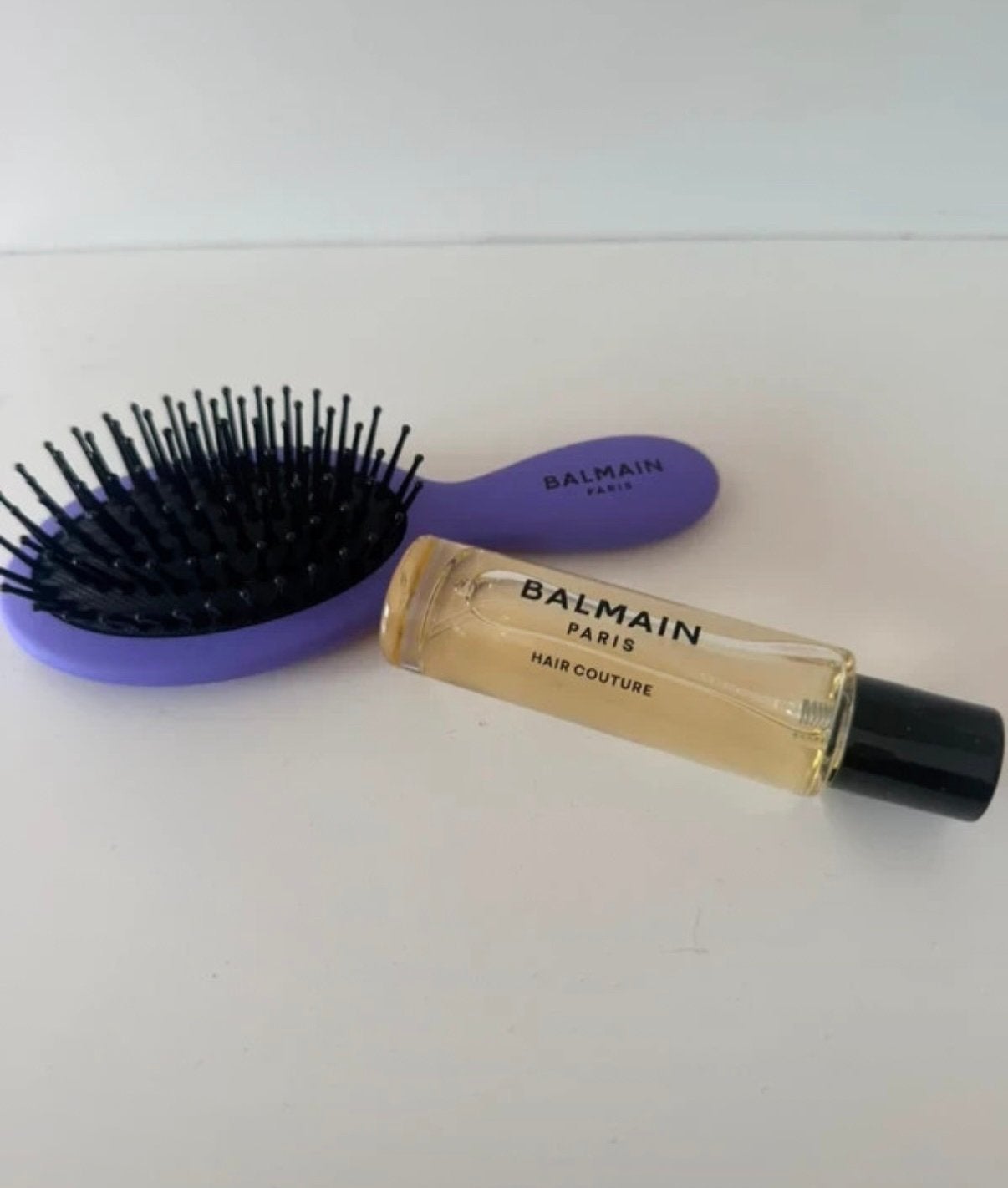 Nieuw: Balmain setje: hair parfume Cardamon 1974 en borstel, Ophalen of Verzenden, Nieuw, Kam of Borstel