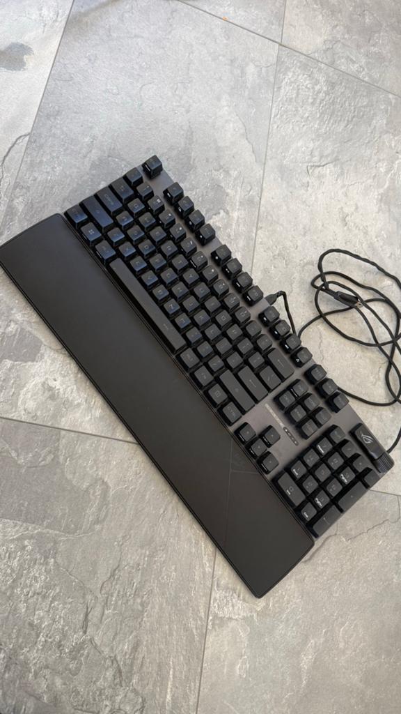 ASUS ROG Strix Scope II RX Gaming Toetsenbord, Gaming toetsenbord, Ophalen of Verzenden, Zo goed als nieuw, Qwerty