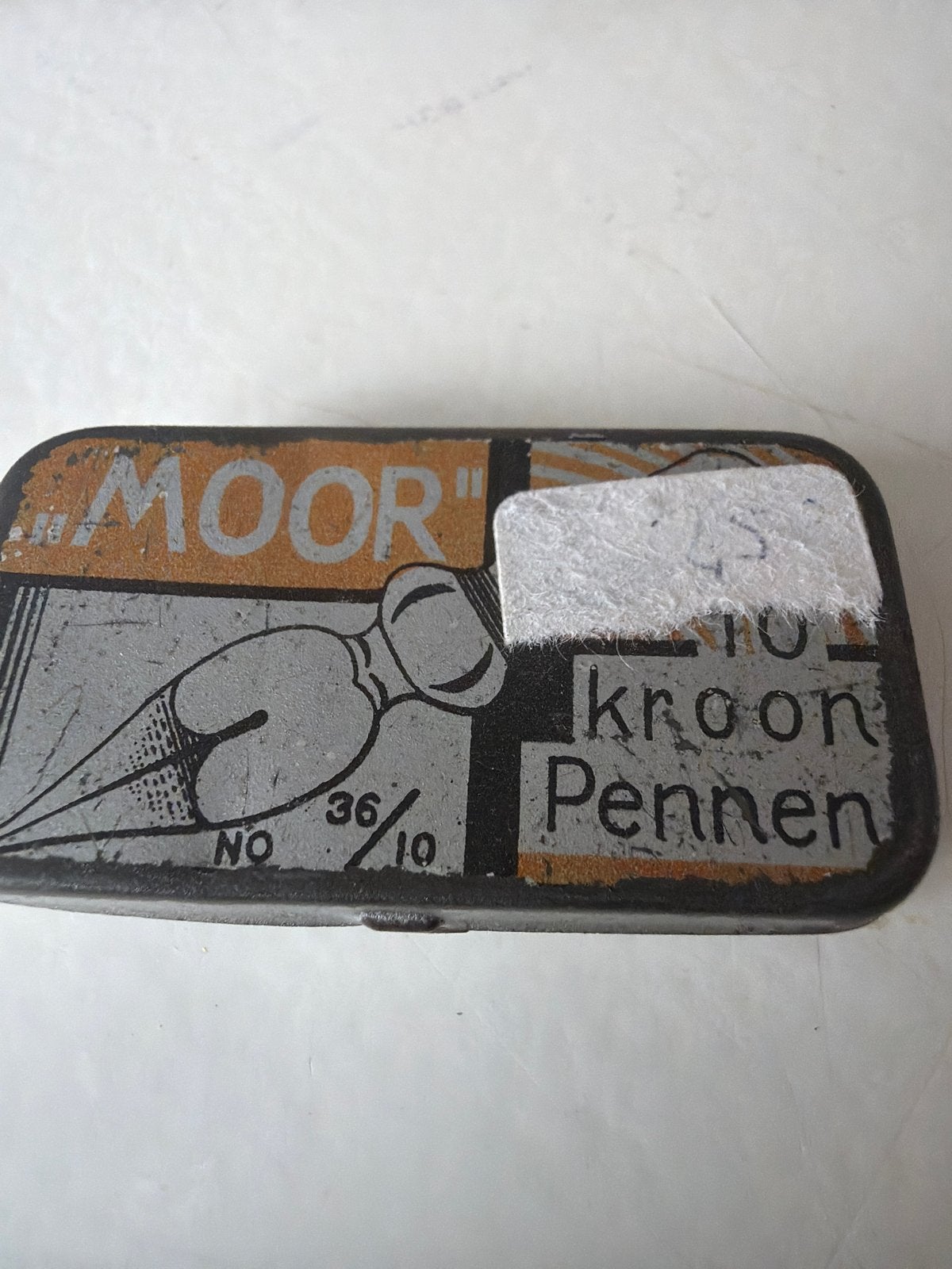 Vintage Moor Kroon Pennen blikje met kroontjespennen, Verzamelen, Pennenverzamelingen, Overige merken, Gebruikt, Overige typen