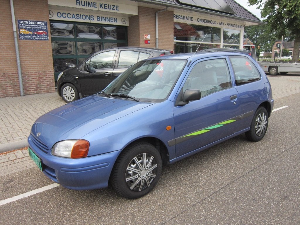 TOYOTA STARLET 1.3 16V, Auto's, Toyota, Voorwielaandrijving, Stof, 4 cilinders, Starlet