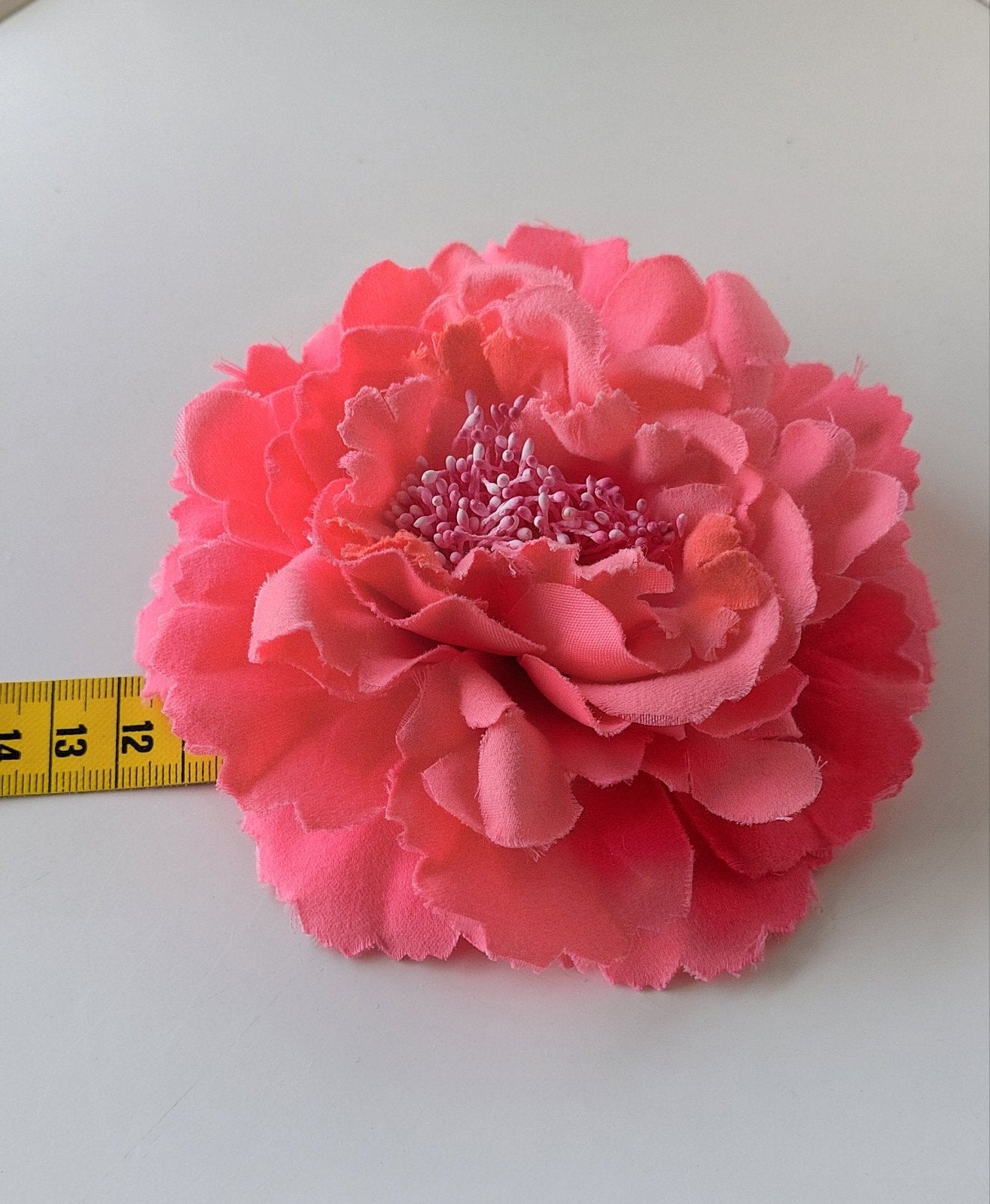 Corsage met elastiek , clip en speld, Ophalen of Verzenden, Overige materialen