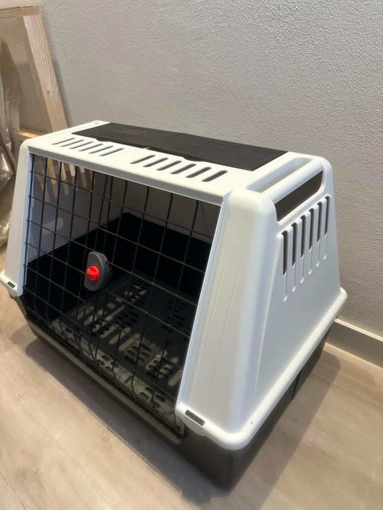 Bench / vervoersbox hond, Dieren en Toebehoren, Transportboxen, Zo goed als nieuw, Ophalen