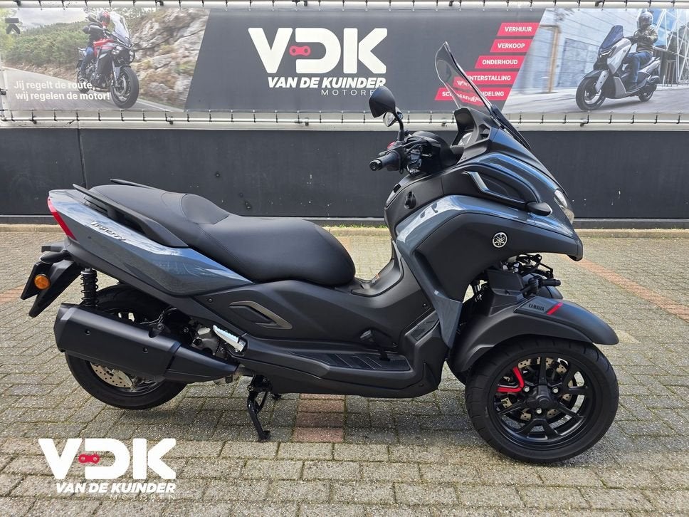 YAMAHA TRICITY 300 (bj 2023) 10.733 km, Motoren, Scooter, 292 cc, Bedrijf, Onbekend
