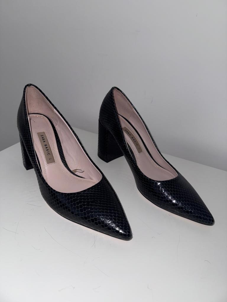 Zwarte leren Zara hakken, Pumps, Zwart, Nieuw, Ophalen of Verzenden