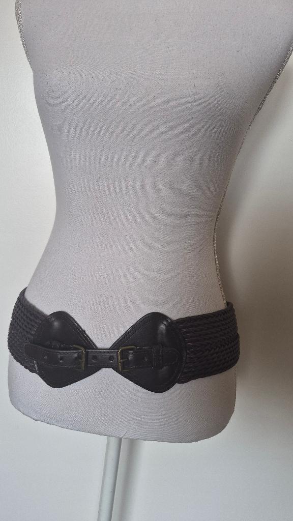 Riem: twee heupriemen – bruin en zwart, Kleding | Dames, Riemen en Ceinturen, Ophalen of Verzenden, Zo goed als nieuw, Zwart, 80 tot 90 cm