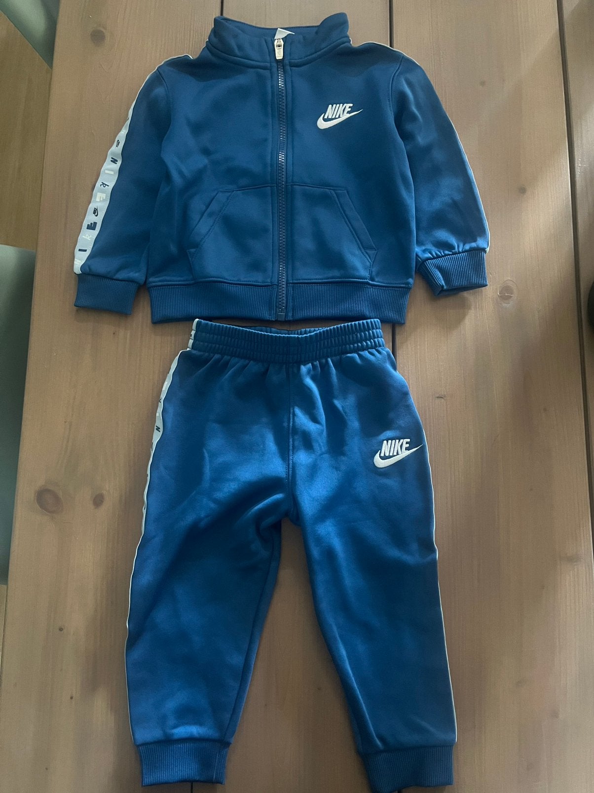 Nike trainingspak baby 80-86 blauw pakje sportkleding, Kinderen en Baby's, Babykleding | Maat 80, Verzenden, Zo goed als nieuw