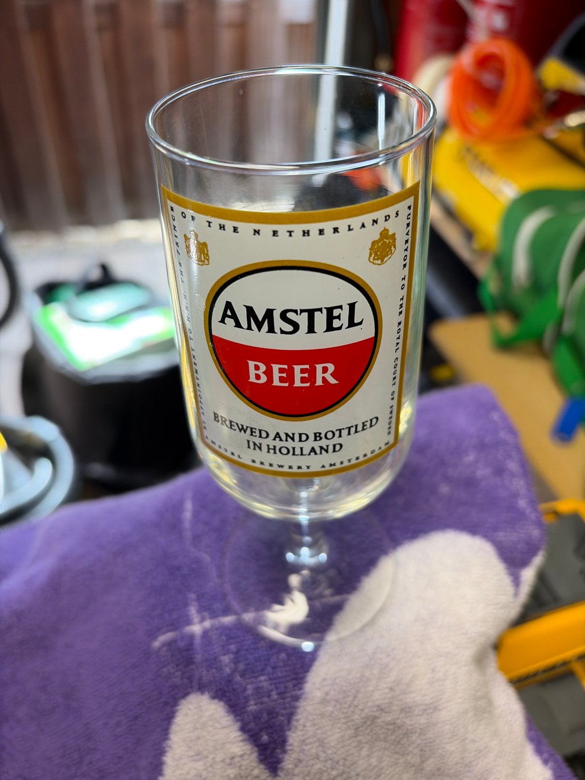 Oud bijzonder amstel bier voetglas, Verzamelen, Glas en Borrelglaasjes, Ophalen of Verzenden, Zo goed als nieuw, Overige typen