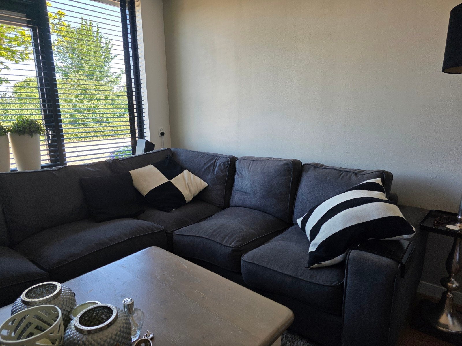Comfortabele donkergrijze hoekbank, Ophalen, 250 tot 300 cm, Gebruikt, 100 tot 125 cm