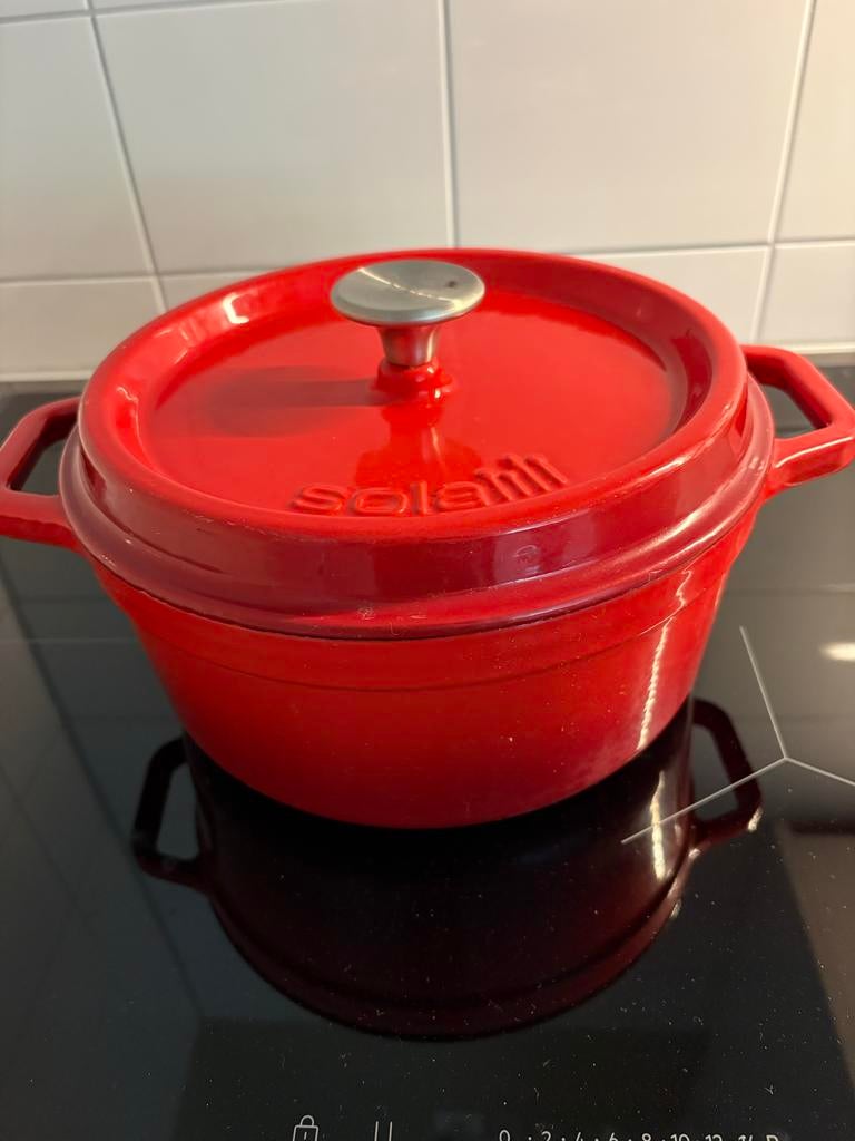 Gietijzeren pan - Solalli, Zo goed als nieuw, Ophalen, Kookpan of Snelkookpan, Gietijzer