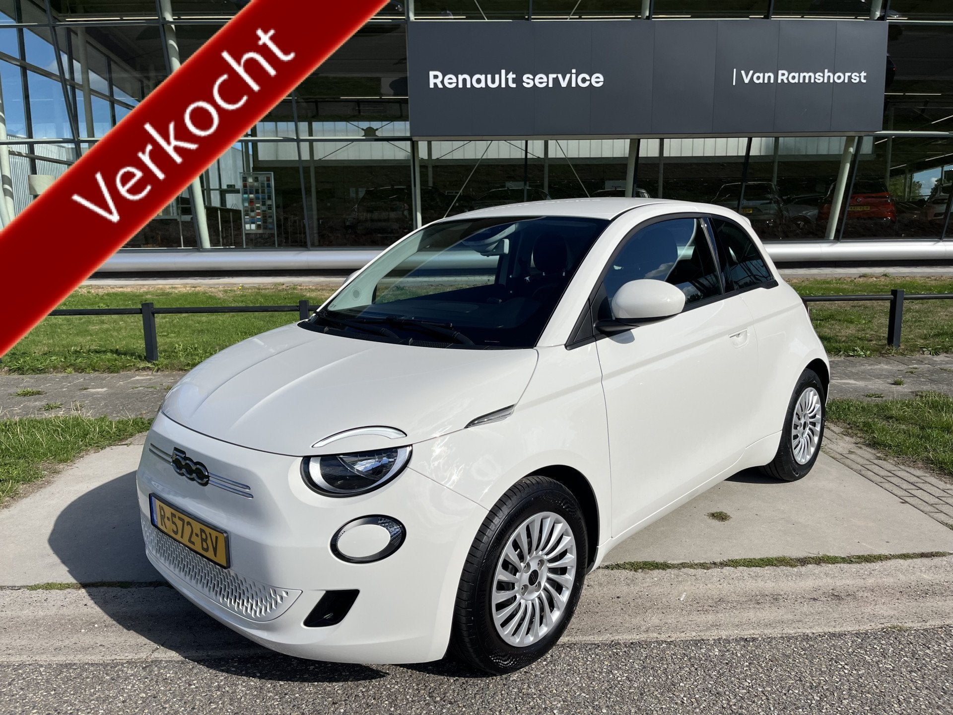 Fiat 500 Action 24 kWh / Bluetooth / Airco / (bj 2022), Auto's, 12 maanden, Gebruikt, 95 pk, 4 stoelen