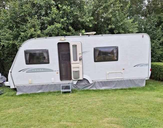 Coachman Amara 560/4 (2011), Caravans en Kamperen, Luifel, Treinzit, Particulier, Tot en met 4