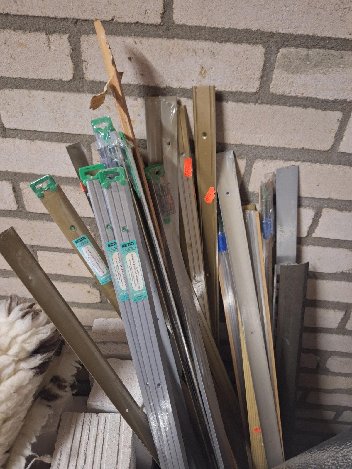 Grote partij afwerkprofielen voor vloeren en trap, Ophalen, Nieuw, Overige materialen, Overige typen