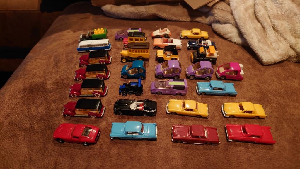 29x Ferrero Kindersurprise autootjes, trucks en bussen, Verzamelen, Ophalen of Verzenden, Zo goed als nieuw, Overige typen