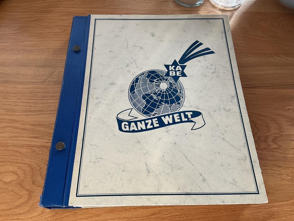 Oud Kabe wereldalbum, Postzegels en Munten, Postzegels | Volle albums en Verzamelingen, Ophalen of Verzenden, Nederland en Buitenland