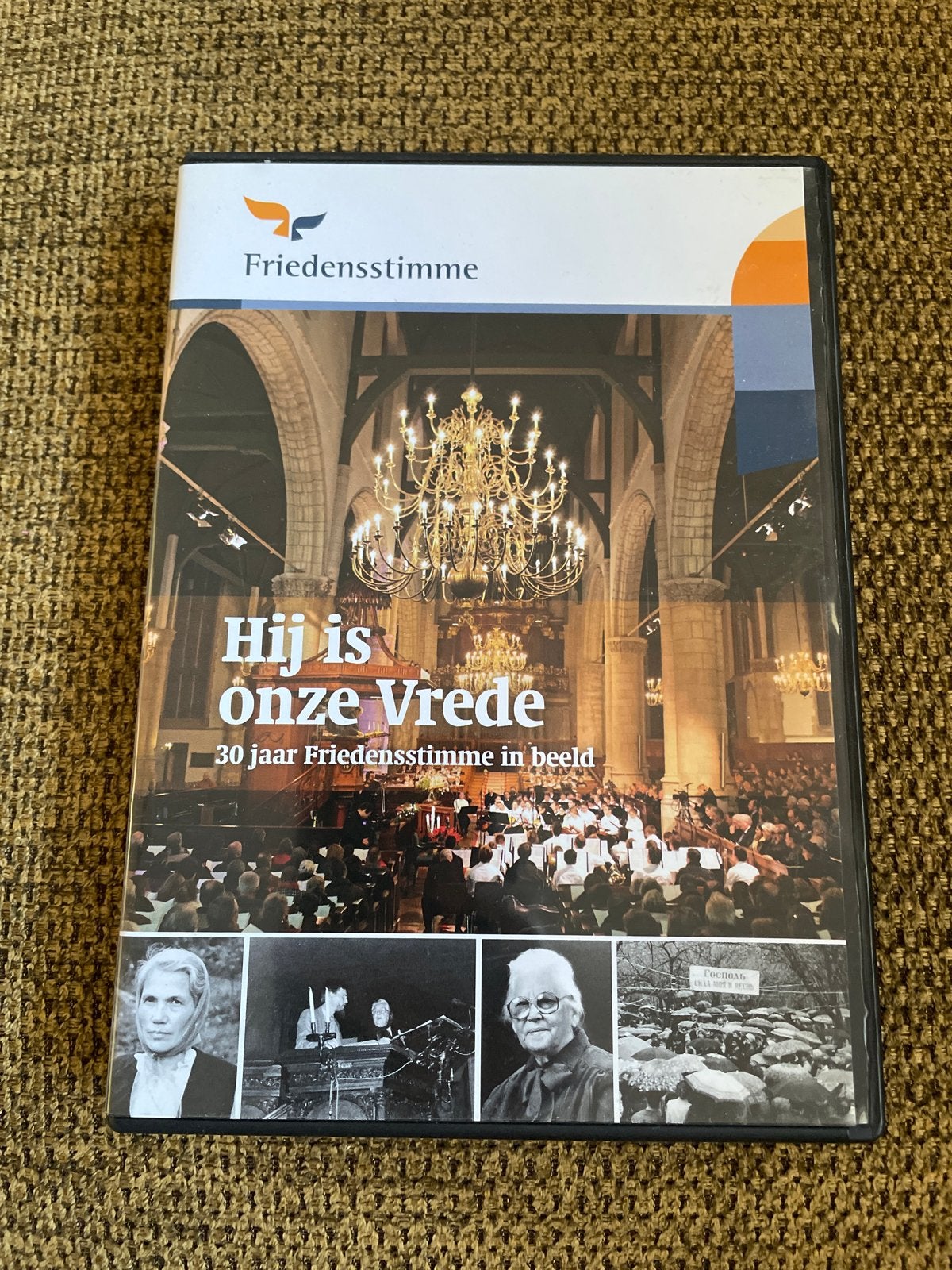 Hij is onze Vrede - 30 jaar Friedensstimme in beeld DVD, Alle leeftijden, Ophalen of Verzenden, Zo goed als nieuw, Inclusief doosje
