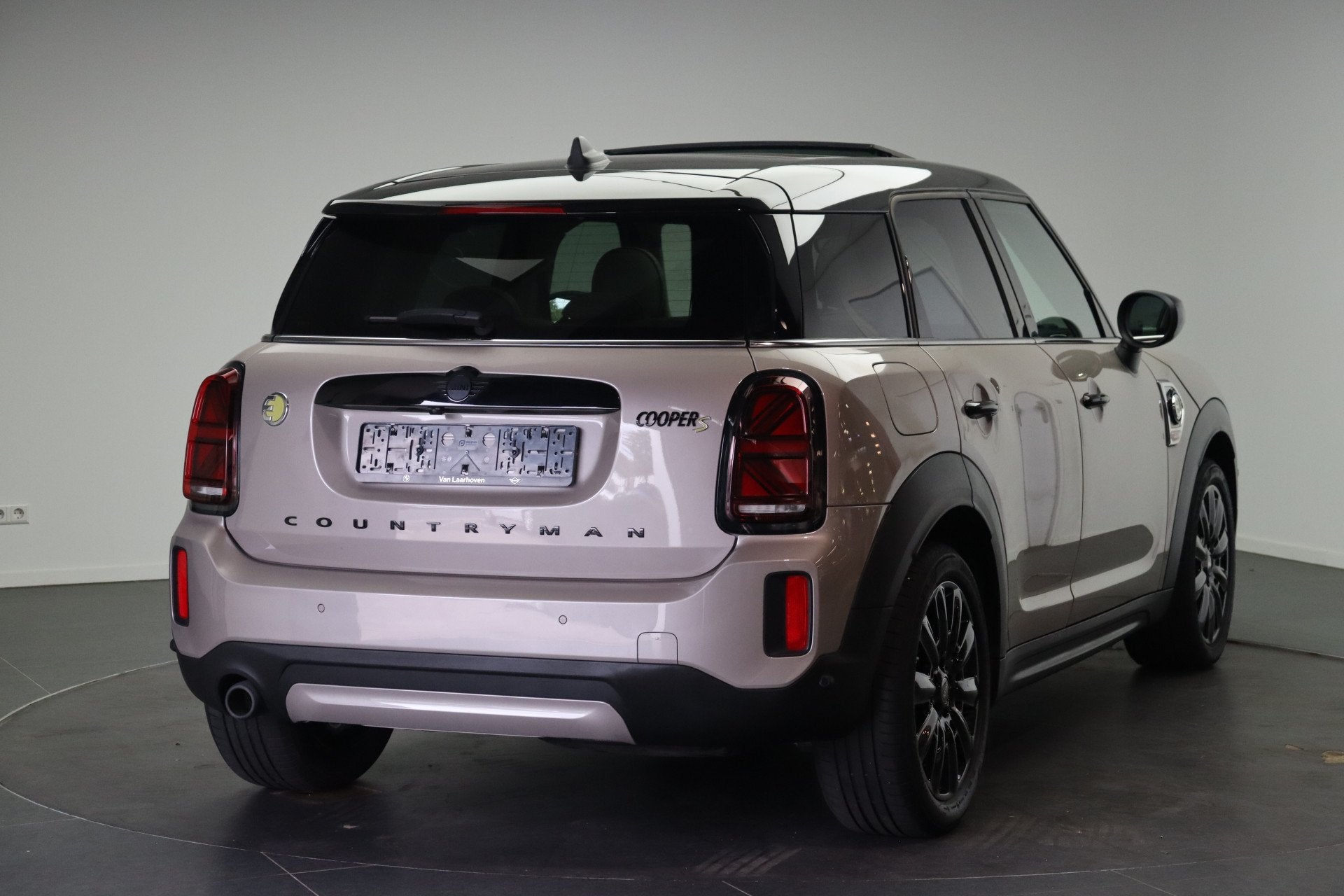 MINI Countryman Cooper SE ALL4 Automaat / Panoramadak / Acht, Auto's, Dealer onderhouden, Gebruikt, Countryman, Met garantie (alle)
