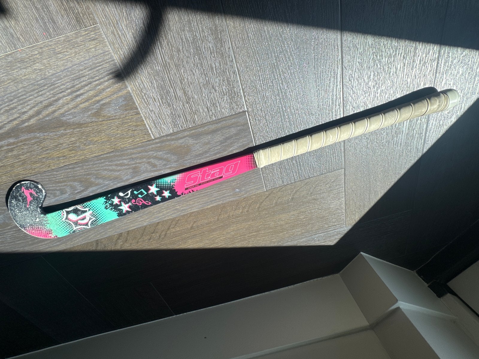 Stag roze groen hockeystick - midnow 300m (24 mm), Ophalen, Gebruikt, Stick