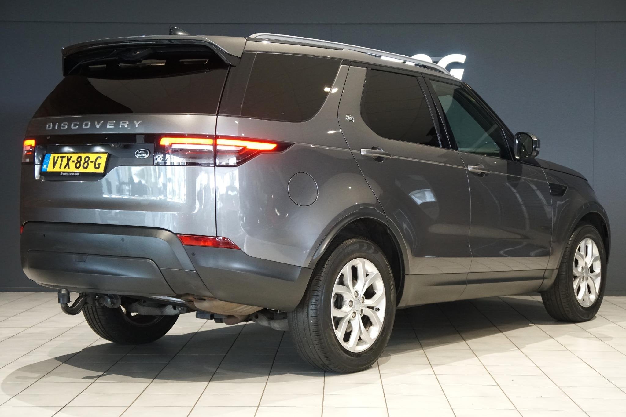 Land Rover Discovery 2.0 Sd4 / GRIJS KENTEKEN / TREKHAAK / C, Auto's, Automaat, Stof, Gebruikt, Euro 6