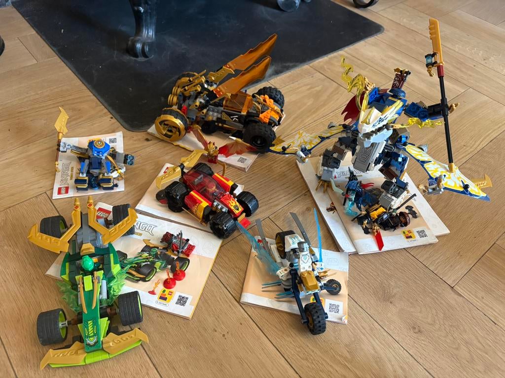 Lego Ninjago, zes sets met figuren en boekjes, Ophalen, Zo goed als nieuw