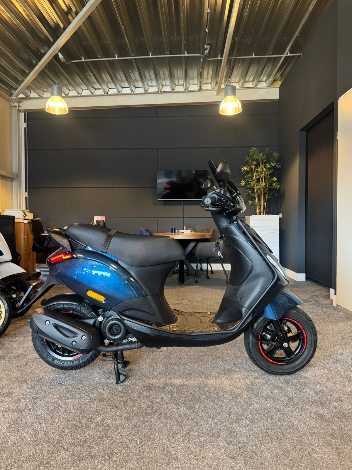 Piaggio Zip 50S | Full option | Brom | 1e eigenaar | Garanti, Maximaal 45 km/u, Zip, Ophalen of Verzenden, Zo goed als nieuw