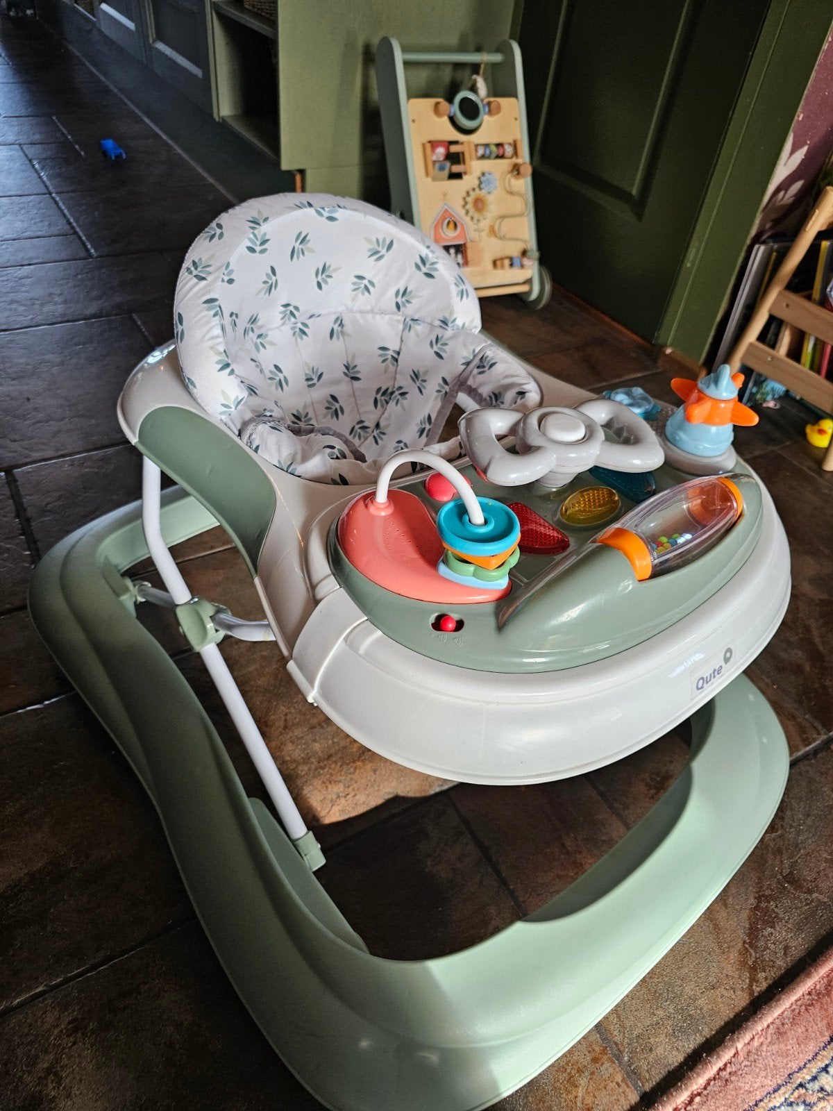 loopwagen voor baby s die bijna gaan lopen, Kinderen en Baby's, Ophalen, Zo goed als nieuw
