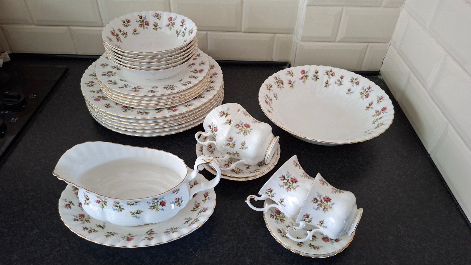 Royal Albert Winsome Servies - Compleet en Elegant, Ophalen of Verzenden, Zo goed als nieuw, Porselein, Overige stijlen