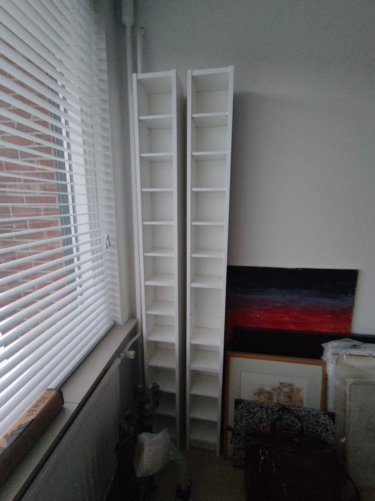 Een smalle witte Billy kas van IKEA, Ophalen, Met plank(en), Minder dan 50 cm, Gebruikt