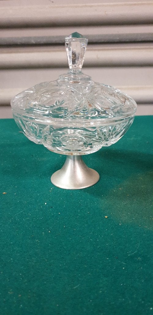schaaltje kristal met deksel, Huis en Inrichting, Ophalen of Verzenden, 'T Olde Gre-j, Info@toldegrej.nl, Endepoelstraat 20f Didam