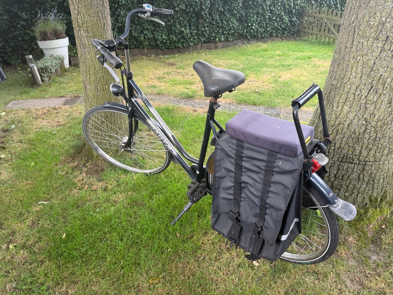 Sparta Damesfiets met Lage Instap en Fietstassen ( 28 inch ), Fietsen en Brommers, Terugtraprem, Sparta, Ophalen of Verzenden
