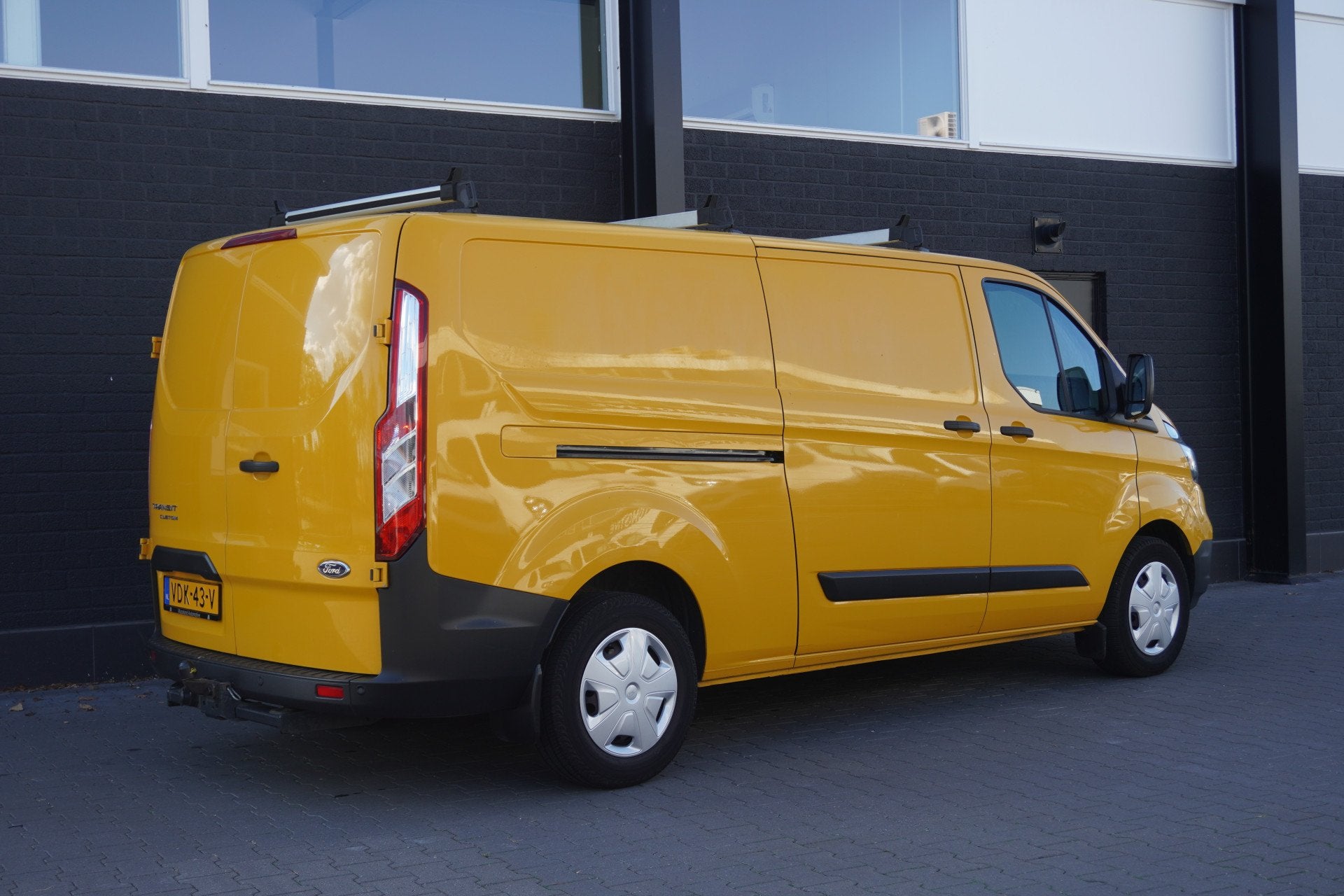 Ford Transit Custom 2.0 TDCI L2 EURO 6 - Airco - Cruise - PD, Voorwielaandrijving, Stof, Gebruikt, 2800 kg