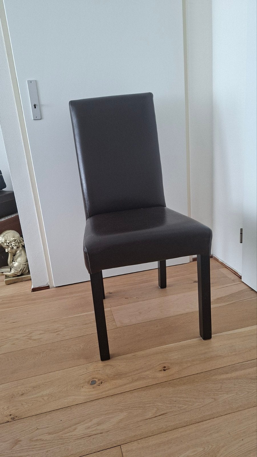 4 comfortabele bruine eetkamerstoelen, Ophalen, Gebruikt, Bruin, Diverse