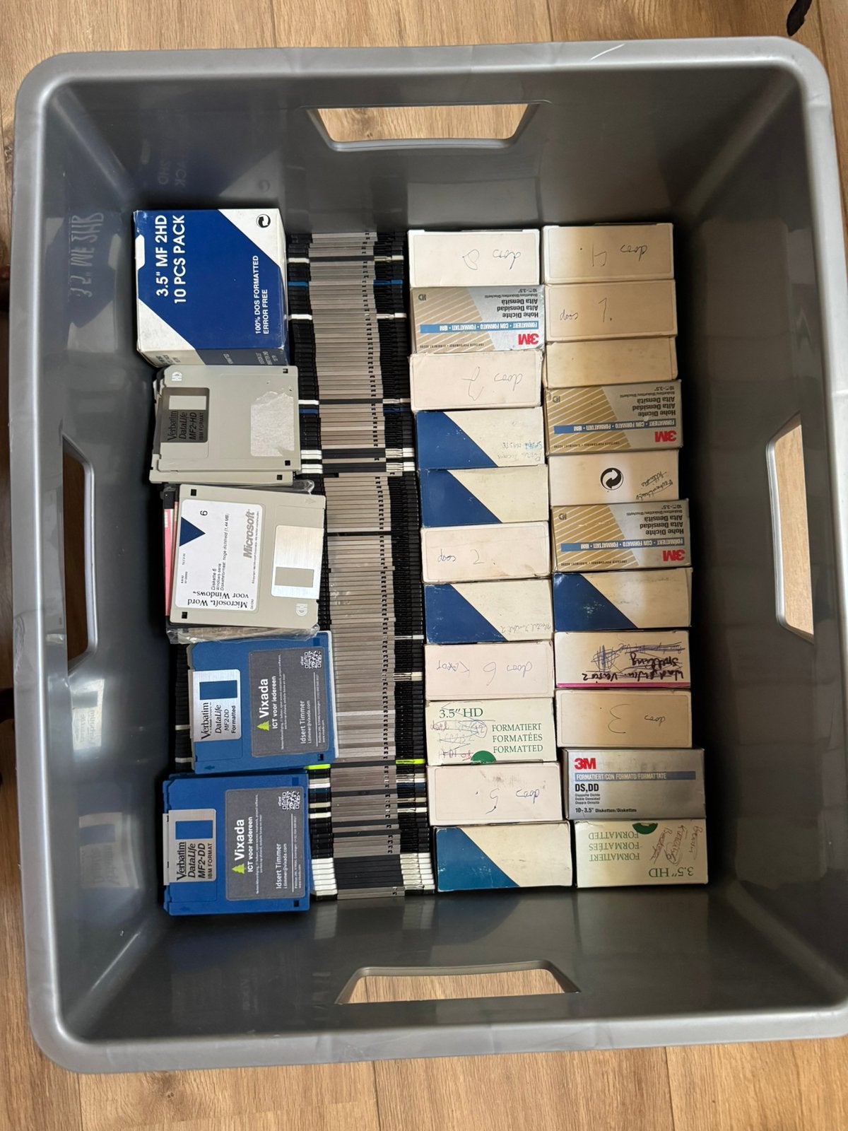 Floppies, Ophalen