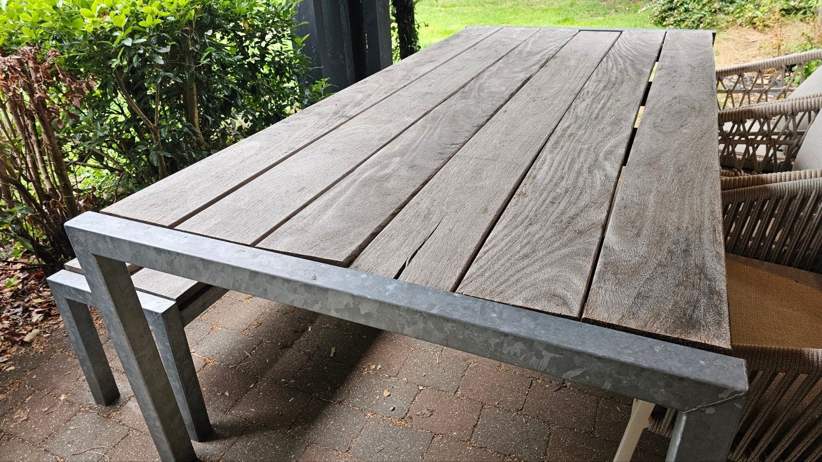 Tuinset met tafel (250 x 120 cm) en bank van gegalvaniseerd, Tuin en Terras, Tuintafels, Ophalen, Gebruikt, Rechthoekig, Metaal