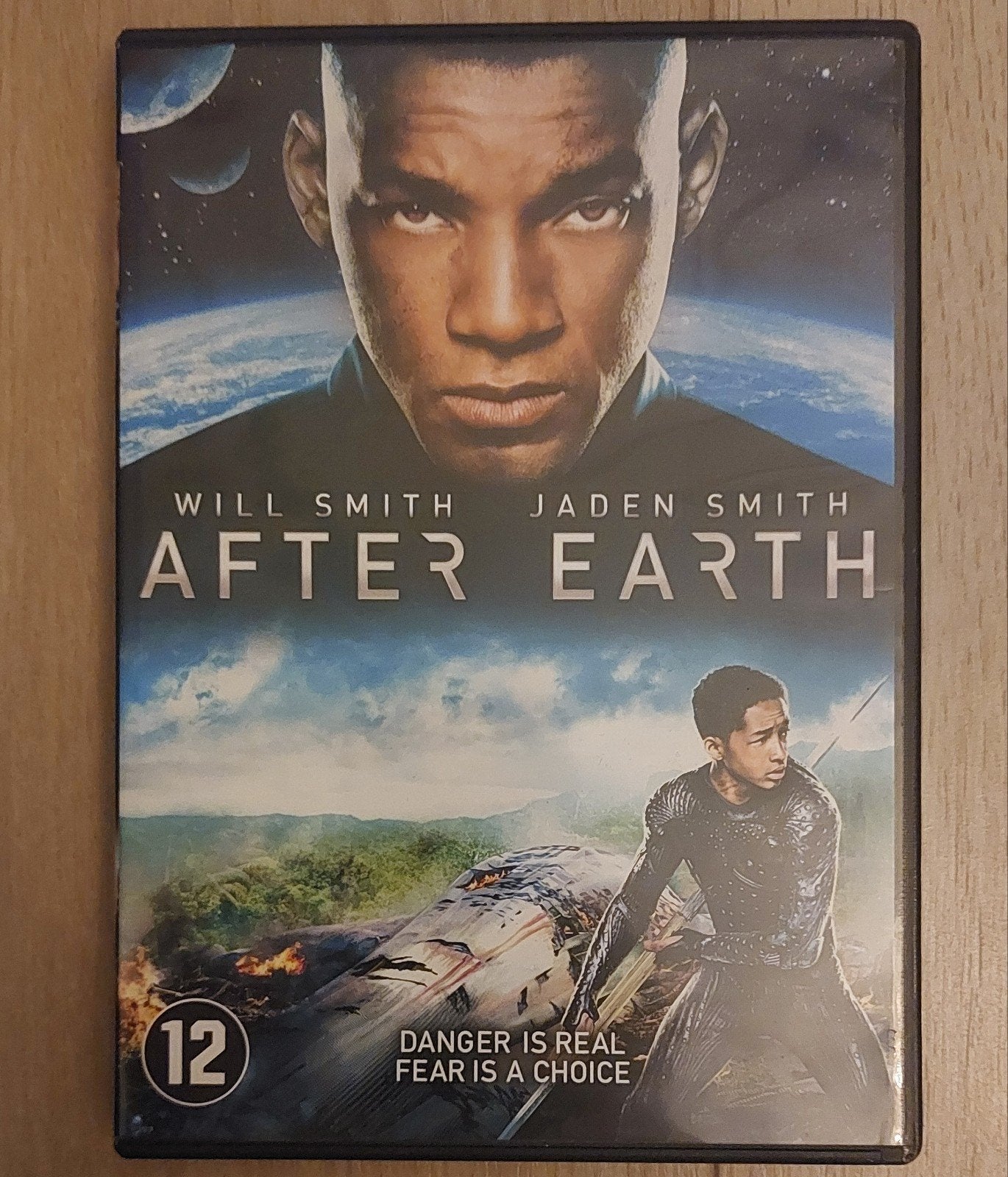 DVD - After Earth - Will Smith & Jaden Smith, Vanaf 12 jaar, Ophalen of Verzenden, Zo goed als nieuw