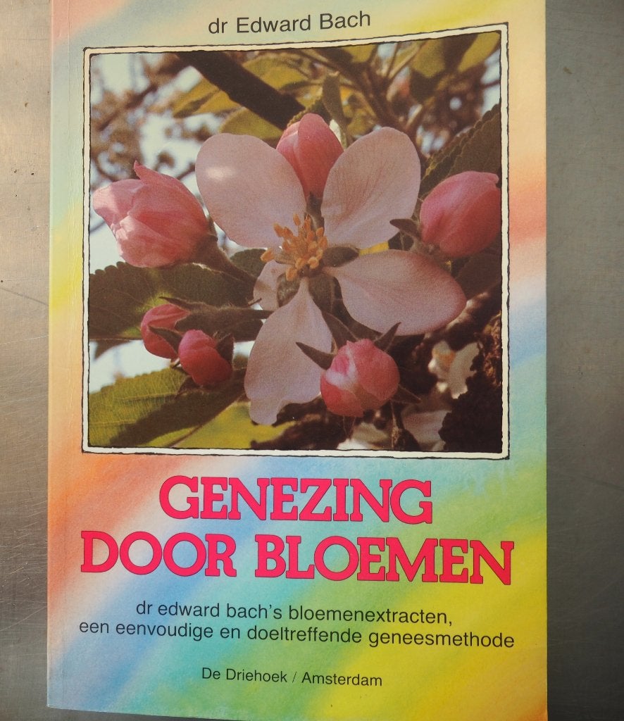 Genezing door Bloemen Dr Edward Bach 1999, Ophalen of Verzenden, Zo goed als nieuw, Dr Edward Bach, Kruiden en Alternatief