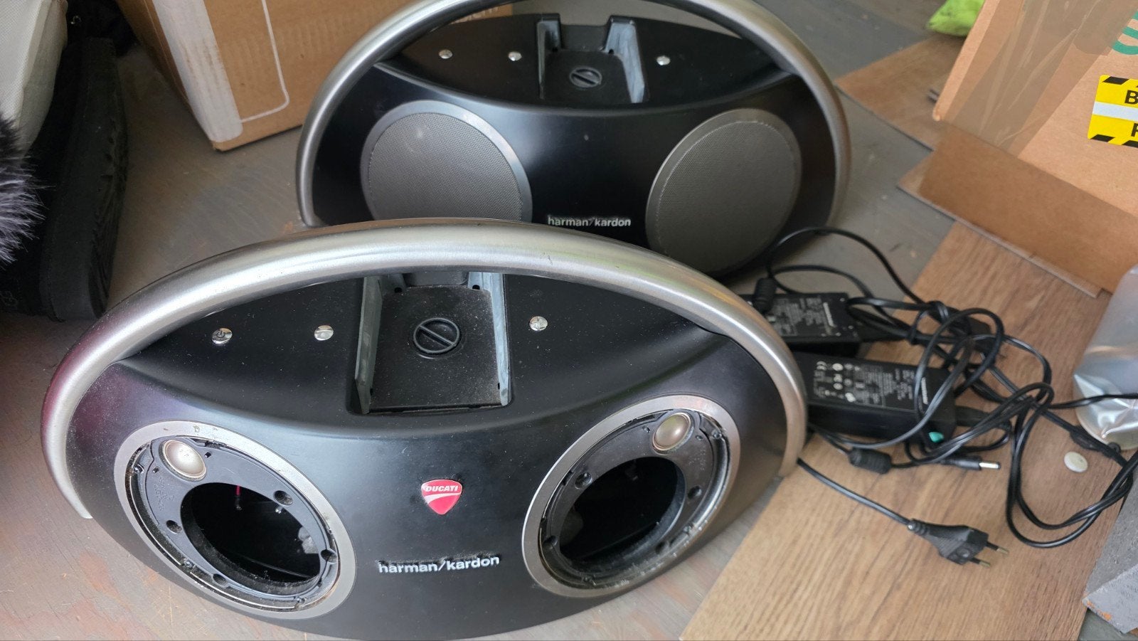 Twee Harman Kardon Go + Play 2 speakers (defecte woofers), Ophalen of Verzenden, Minder dan 60 watt, Overige merken