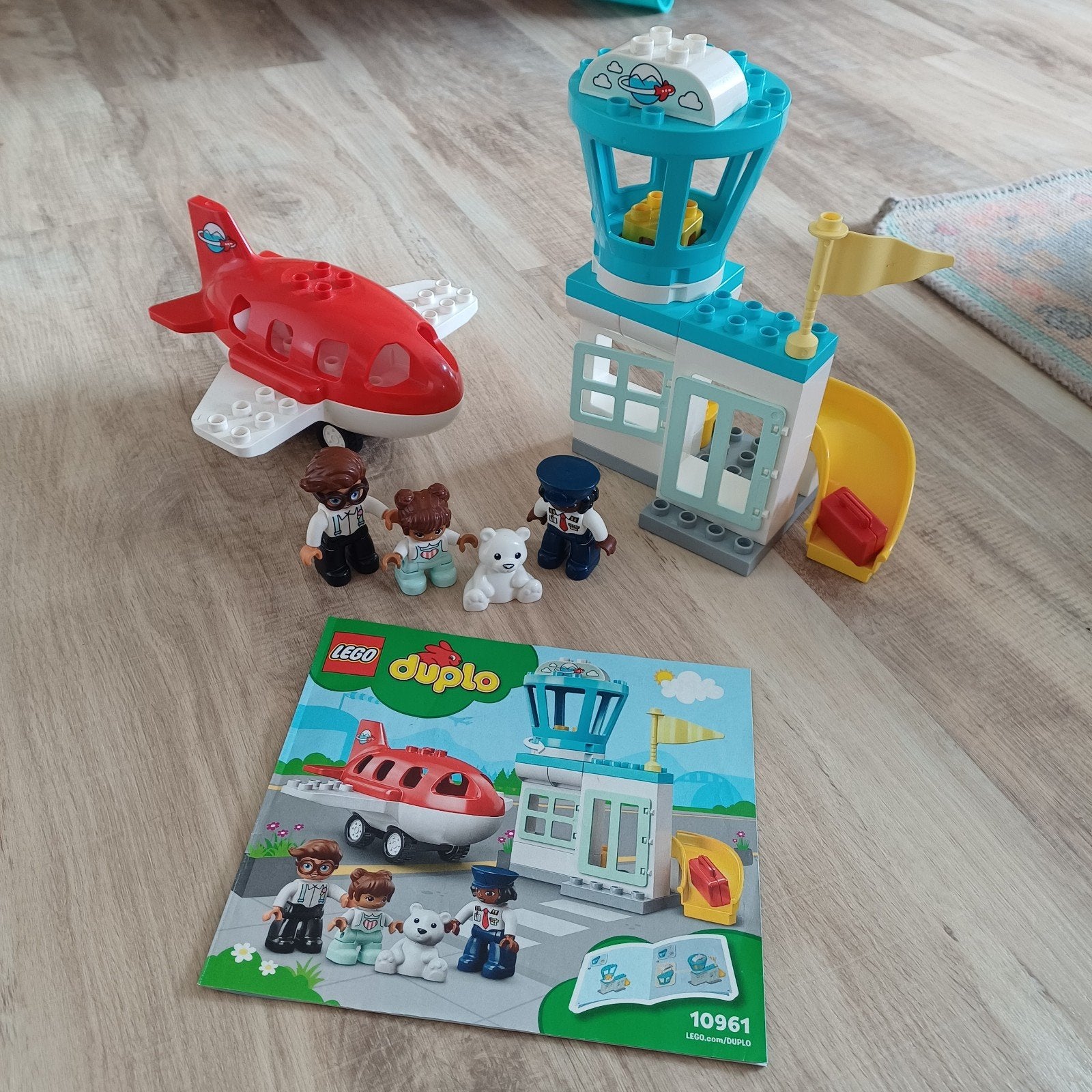 Lego Duplo Vliegtuig en Luchthaven Set 10961, Kinderen en Baby's, Speelgoed | Duplo en Lego, Gebruikt, Duplo, Complete set, Compleet