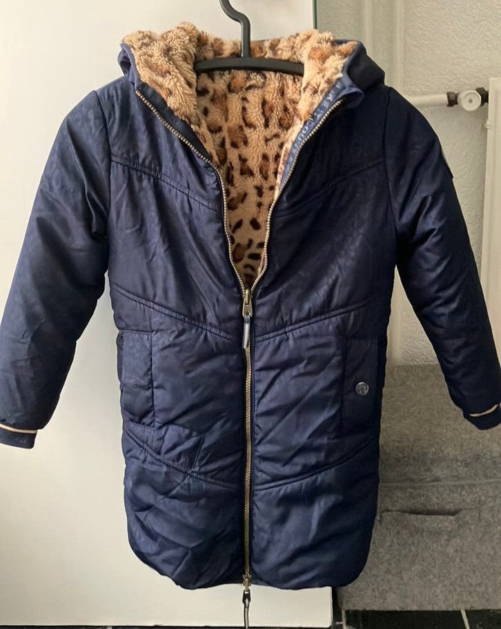 We winterjas 134-140 reversible  blauw/tijgerprint teddy, Ophalen of Verzenden, Zo goed als nieuw, Meisje, Jas