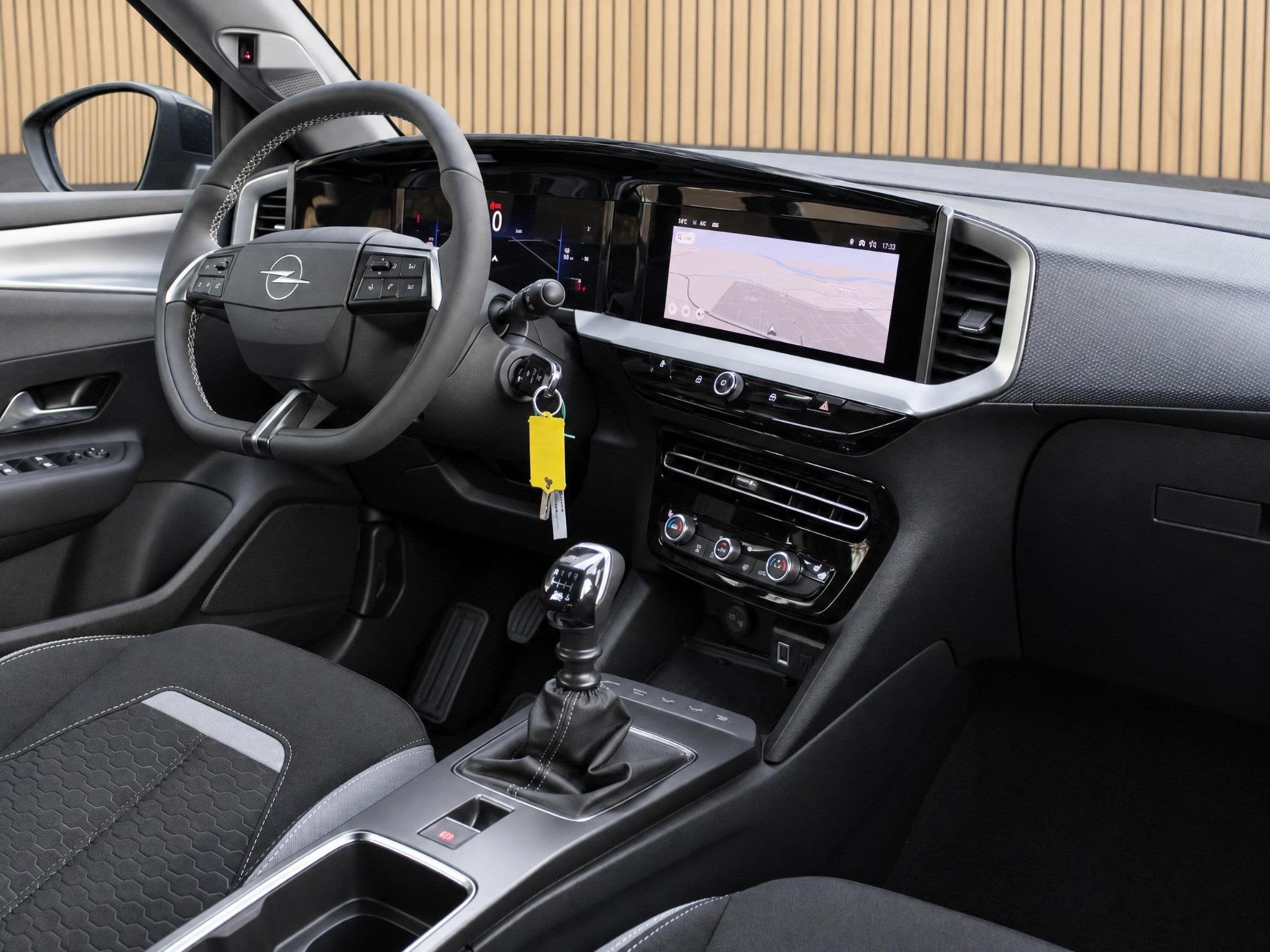 Opel Mokka 1.2T 136 EDITION VOORRAAD KORTING, Auto's, Voorwielaandrijving, 12 maanden, Euro 6, 1199 cc