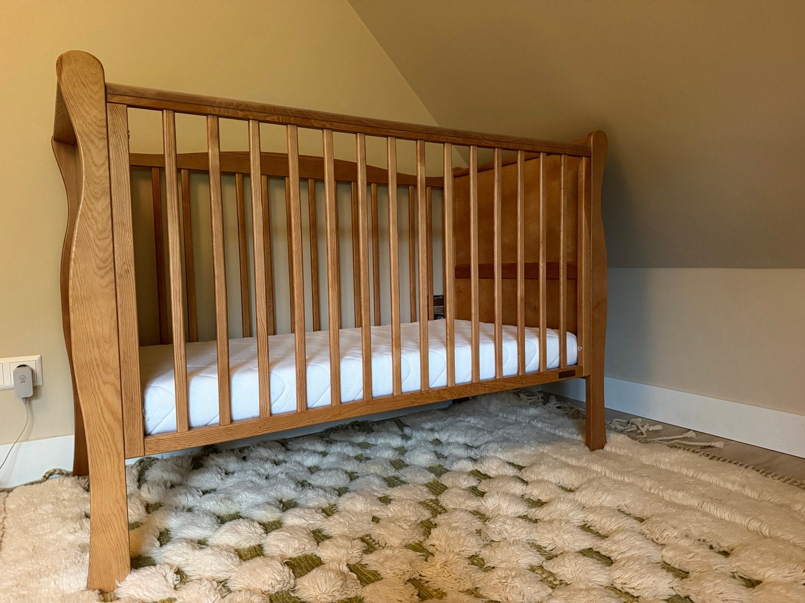 Woodies ledikant Hola BB &Aerosleep matras (peuterbed optie), Ophalen, Zo goed als nieuw, Ledikant