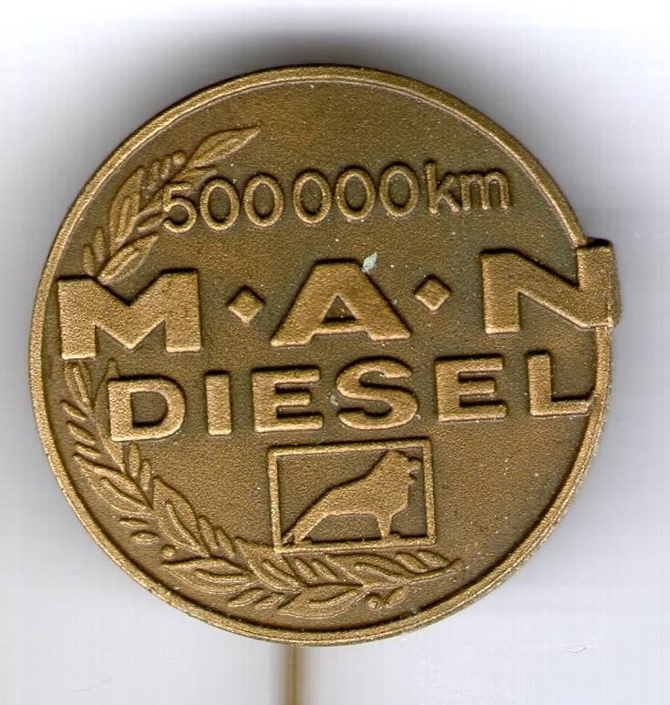 M.A.N. diesel 500000 KM koper. vrachtwagen speldje( E_024), Verzamelen, Ophalen of Verzenden, Zo goed als nieuw, Transport, Speldje of Pin