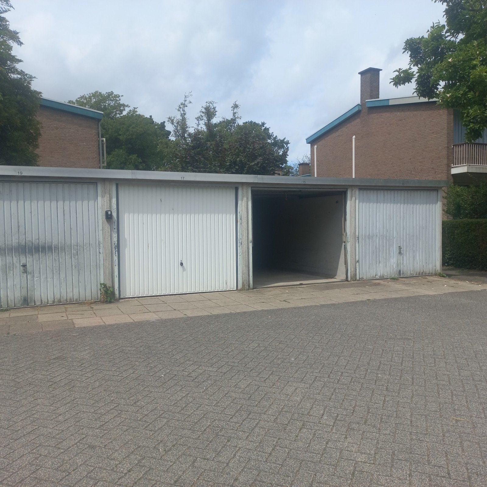 TE HUUR GARAGEBOX ROTTERDAM-ZUID., Auto diversen, Autostallingen en Garages