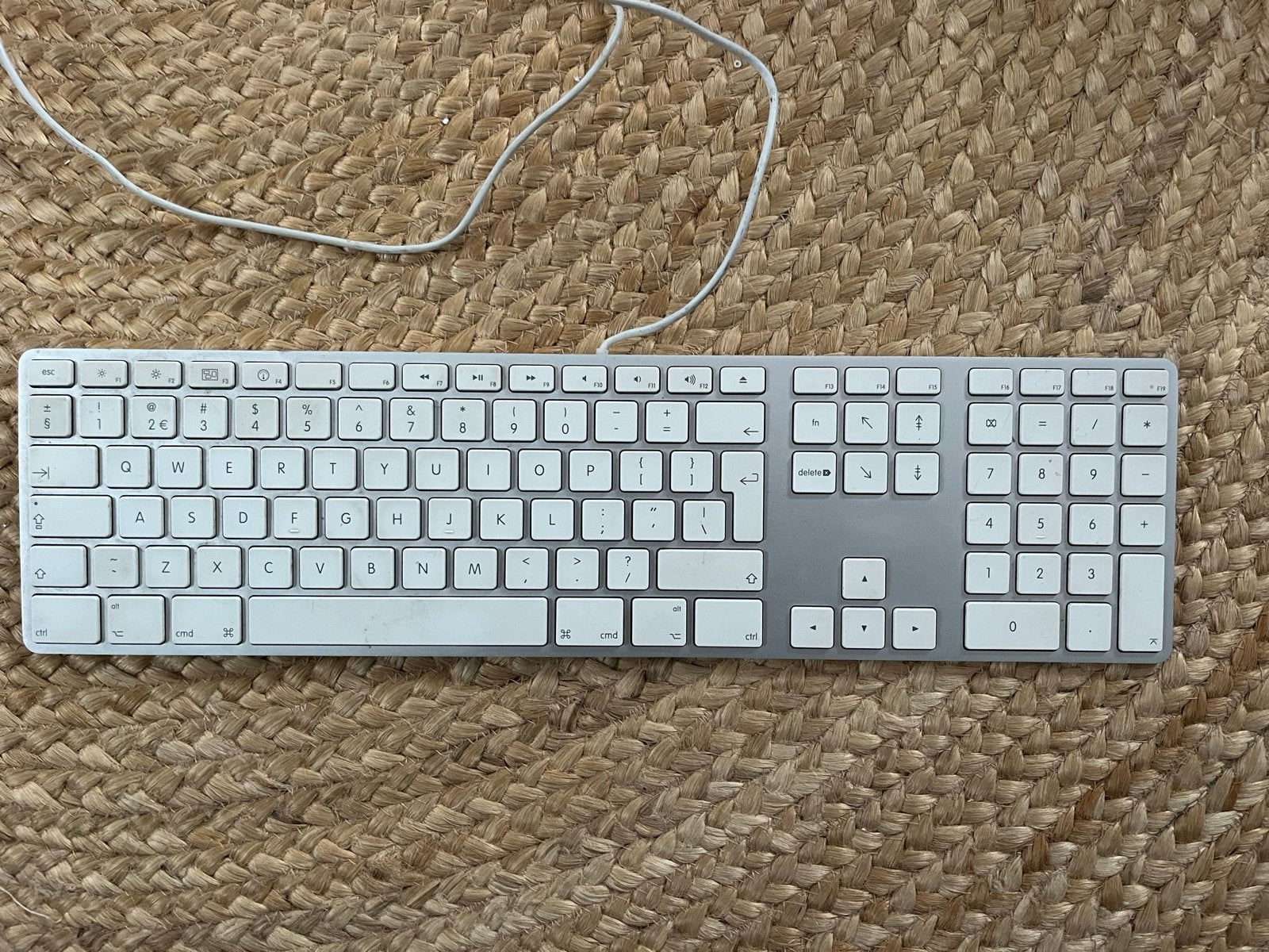 Origineel Apple toetsenbord met numeriek gedeelte, Computers en Software, Toetsenborden, Gebruikt, Ophalen of Verzenden, Qwerty
