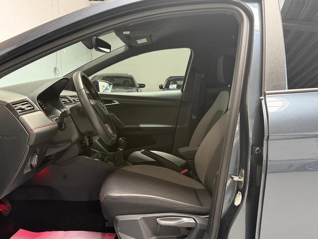 Seat Ibiza 1.0 TSI Style - LED - CARPLAY - FR - MAXTON, Voorwielaandrijving, Stof, Gebruikt, Zwart