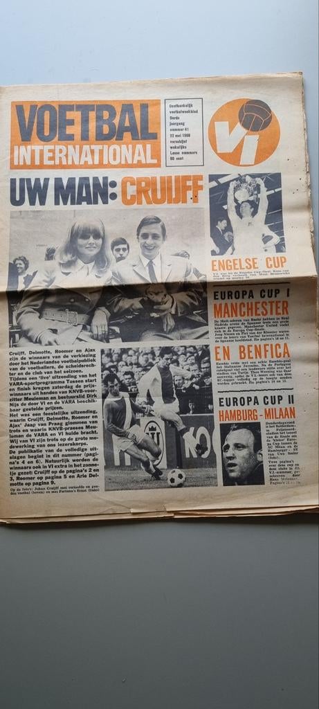 Krant Voetbal International (o.a. Cruyff 1968), Verzamelen, Ophalen of Verzenden, Gebruikt, Overige binnenlandse clubs, Boek of Tijdschrift