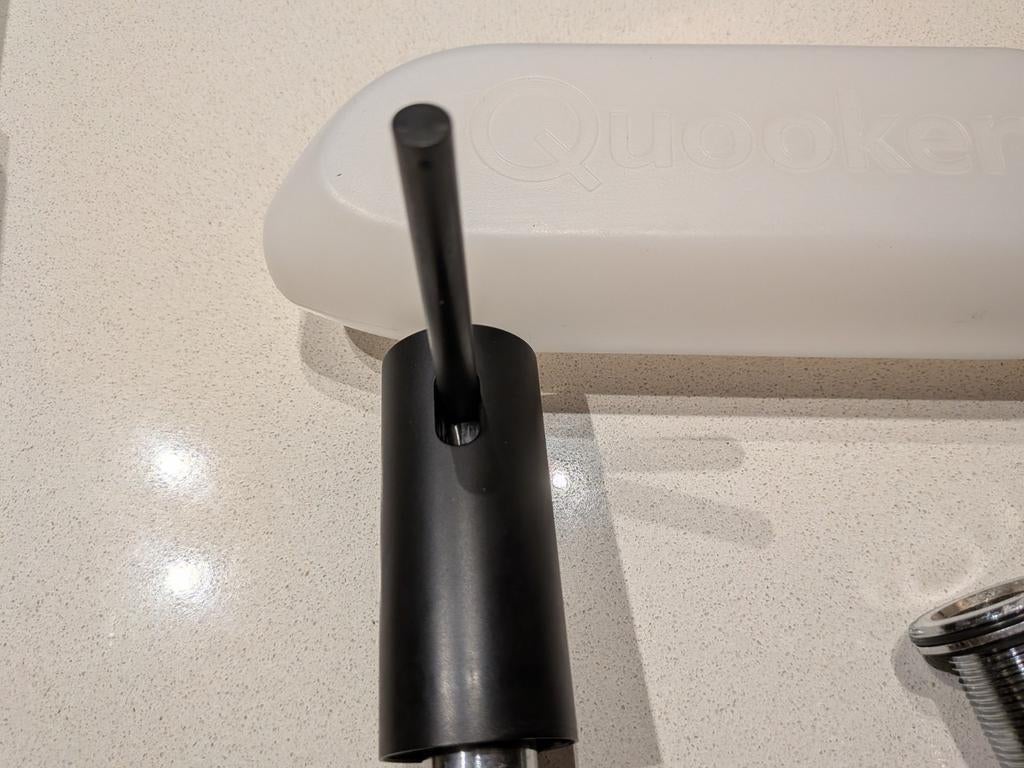 Quooker zeepoomp zwart compleet, Zwart, Ophalen of Verzenden, Zo goed als nieuw, Minder dan 100 cm