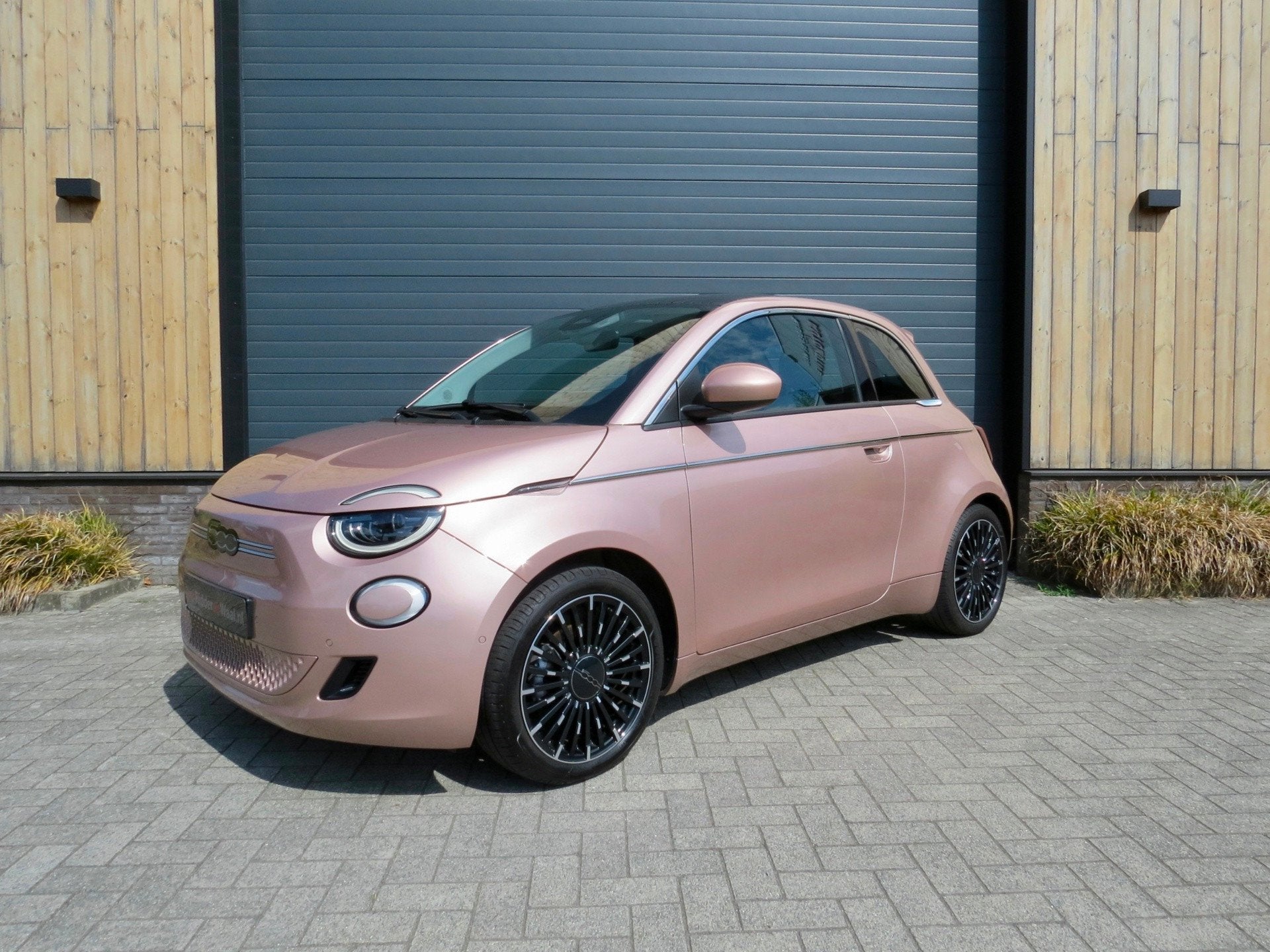 Fiat 500 La Prima 42 kWh by Bocelli *Pano *CarPlay *Jbl, Auto's, Fiat, Gebruikt, Overige kleuren, 4 stoelen, Automatische klimaatregeling