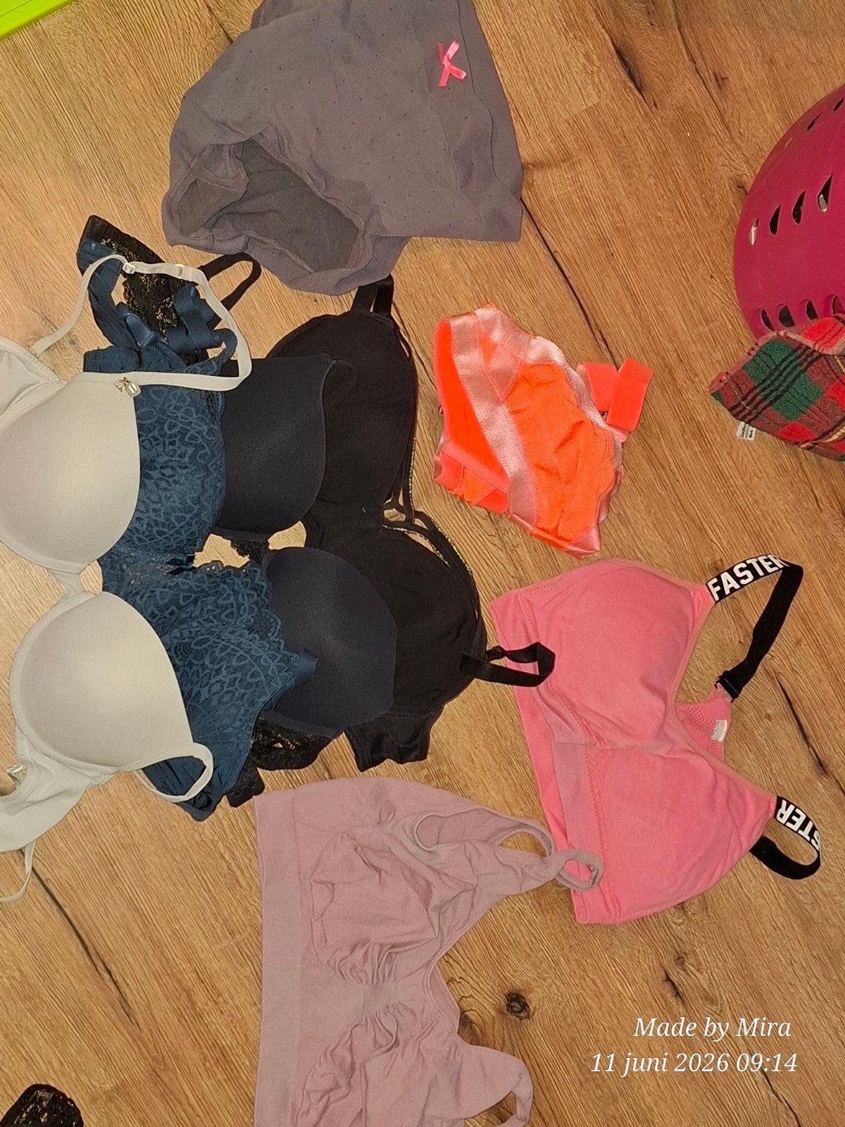 Diverse beha's en slips - Verschillende kleuren en stijlen, Kleding | Dames, Diverse merken, Ophalen of Verzenden, Overige kleuren